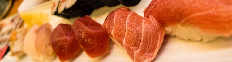 Breakfast at the Tsukiji Fish Market | SuitcaseandHeels.com