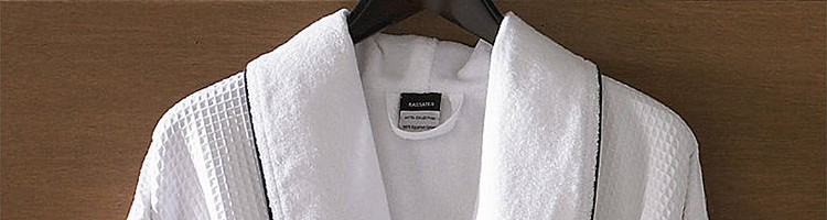 Ode to a Hotel Robe | SuitcaseandHeels.com